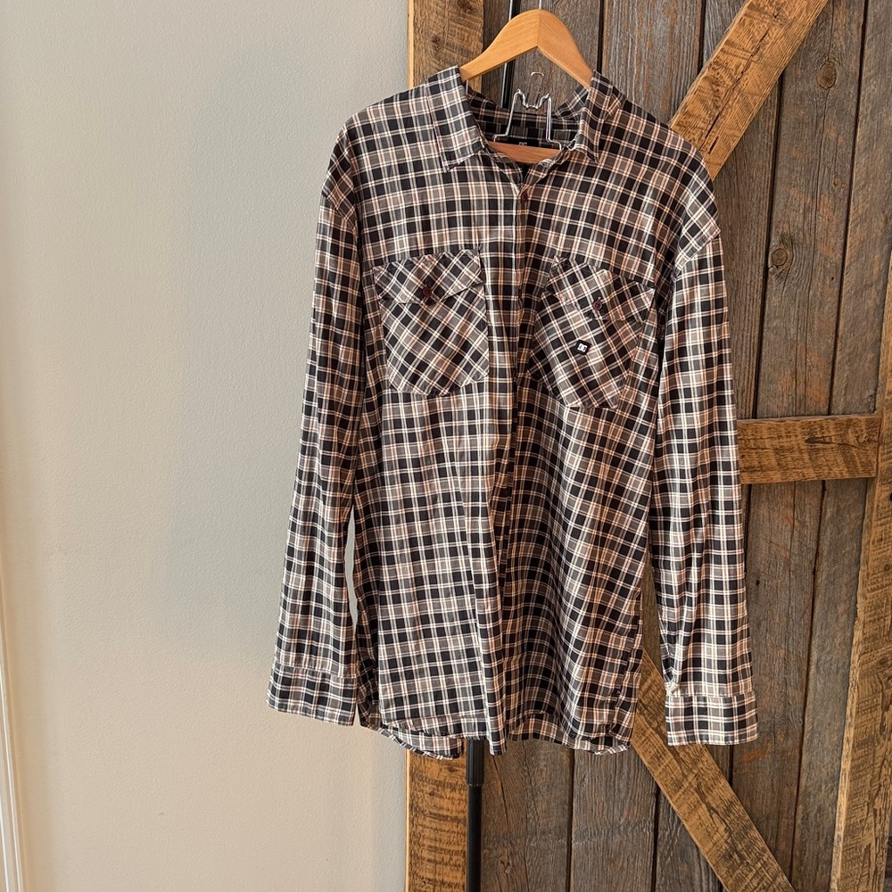 DC Men Long Sleeve Button Down - Size XXL